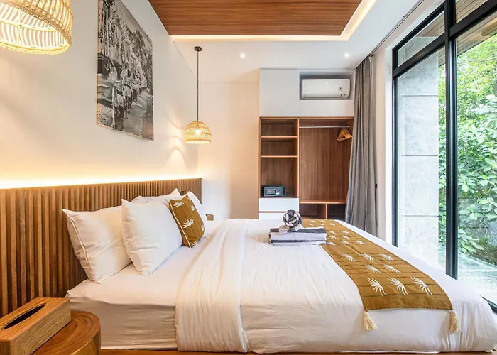 Stylish 5br Designer Villa, 400m To The Ocean Canggu