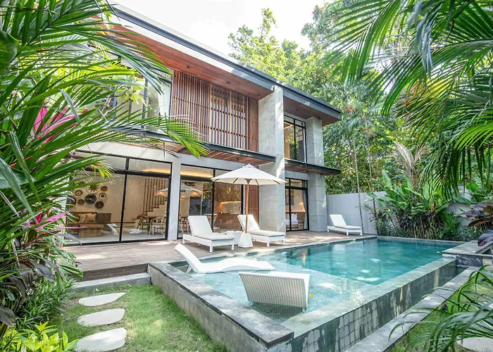 Designer 5br Villa, 400m To Beach With Nature View Ferienhaus Canggu