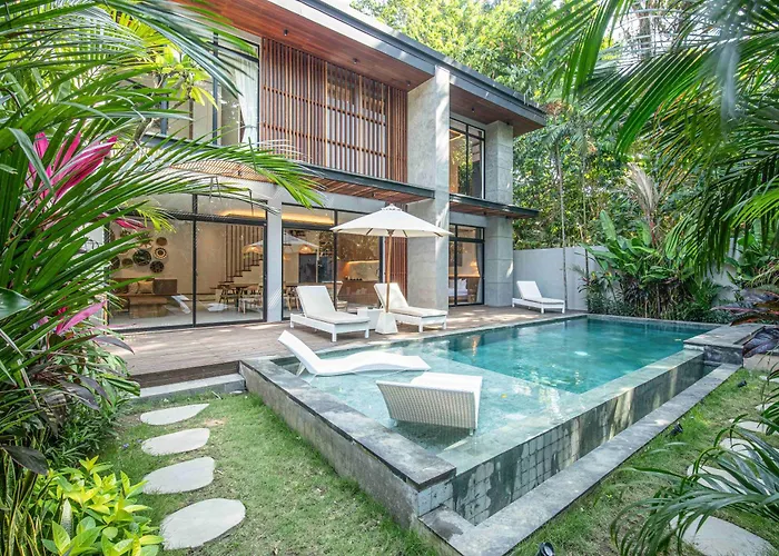 Ferienhaus Designer 5br Villa, 400m To Beach With Nature View Canggu