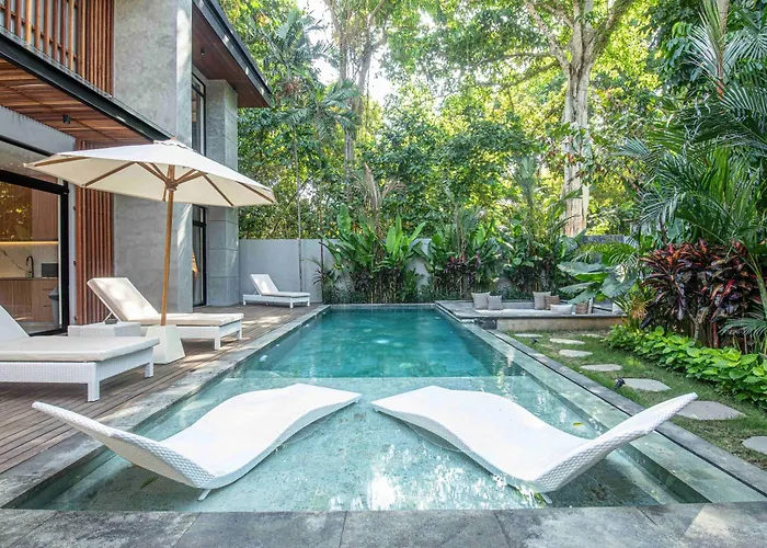 Designer 5br Villa, 400m To Beach With Nature View Canggu