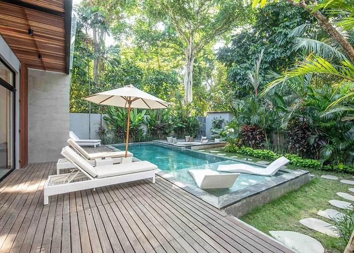 Designer 5br Villa, 400m To Beach With Nature View Ferienhaus