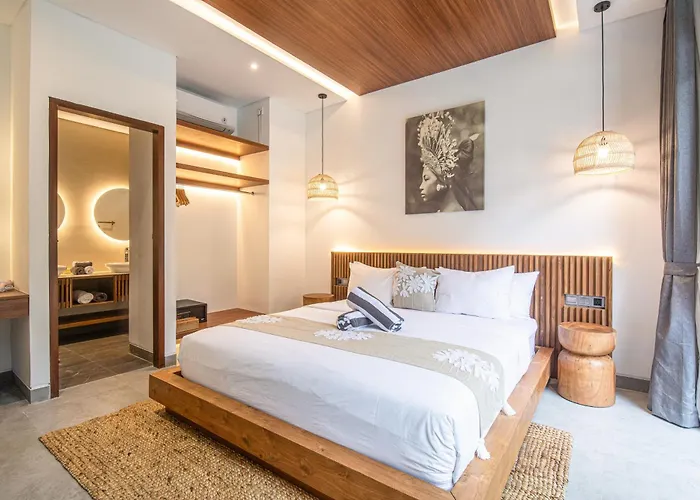Ferienhaus Designer 5br Villa, 400m To Beach With Nature View Canggu