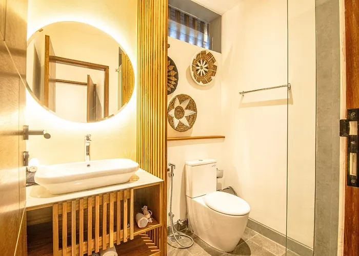 Designer 5br Villa, 400m To Beach With Nature View Ferienhaus *