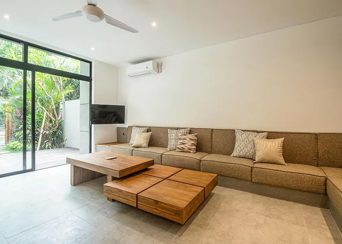 Designer 5Br Villa, 400M To Cafe Del Mar بيت للعطل تْشانغو