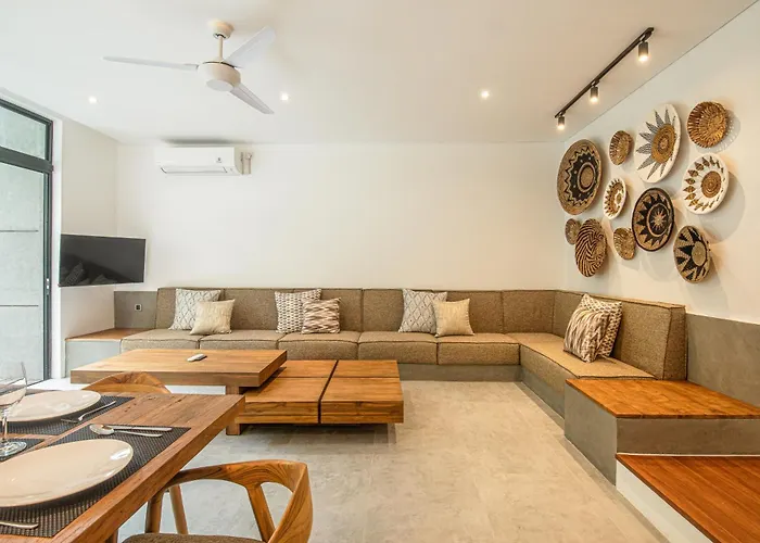 Сasa de vacaciones Stylish 5br Designer Villa, 400m To The Ocean Canggu
