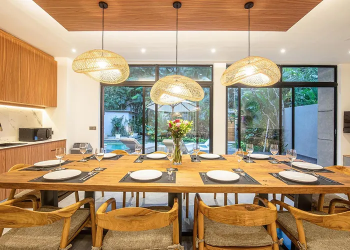 Ferienhaus Designer 5br Villa, 400m To Beach With Nature View Canggu